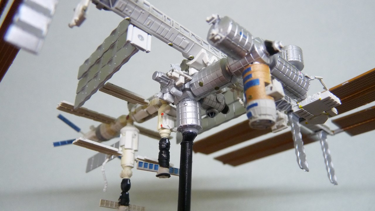 montage ISS- coffret Mission Jules Verne [montage fox23-1/144] 18051704224223134915716769