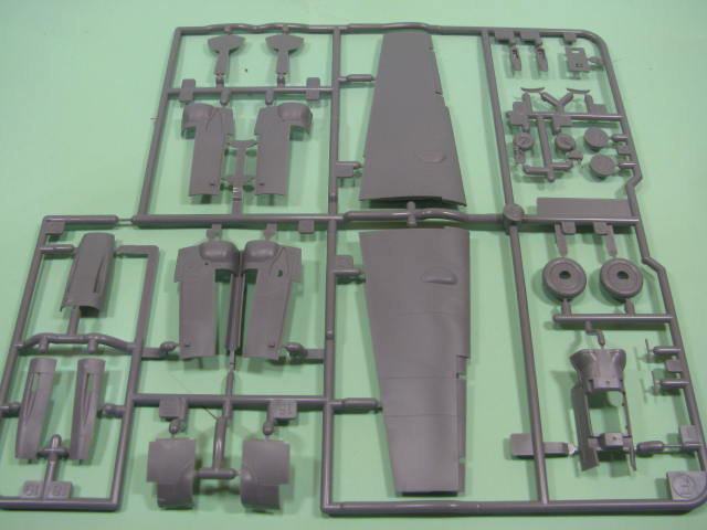 Revue de kit Me-109 G-6 Tamiya 1/48 kit # 61117 18062601595523669015779371