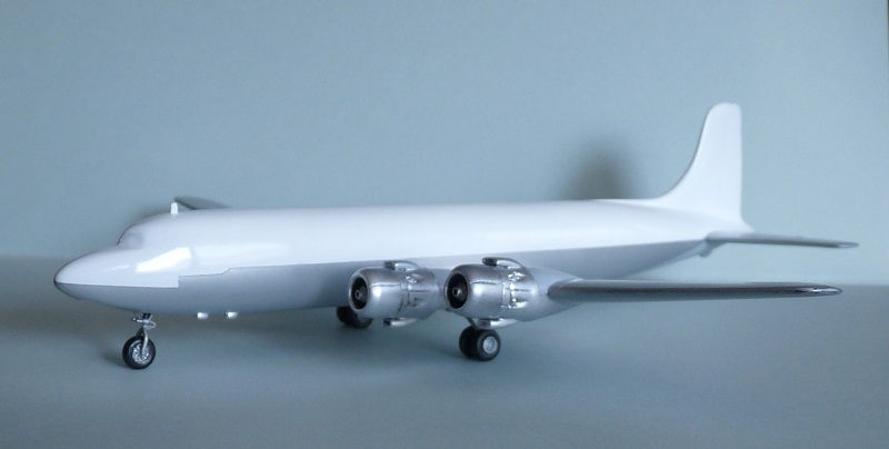 DC-6B Minicraft 1/144 - Page 2 1807310504515669815829766