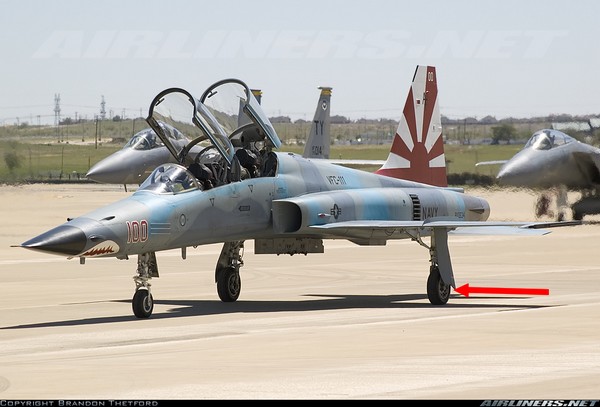 AFV-Club 1/48  Northrop F-5F Iranian Air Force 18090708160017732315882408