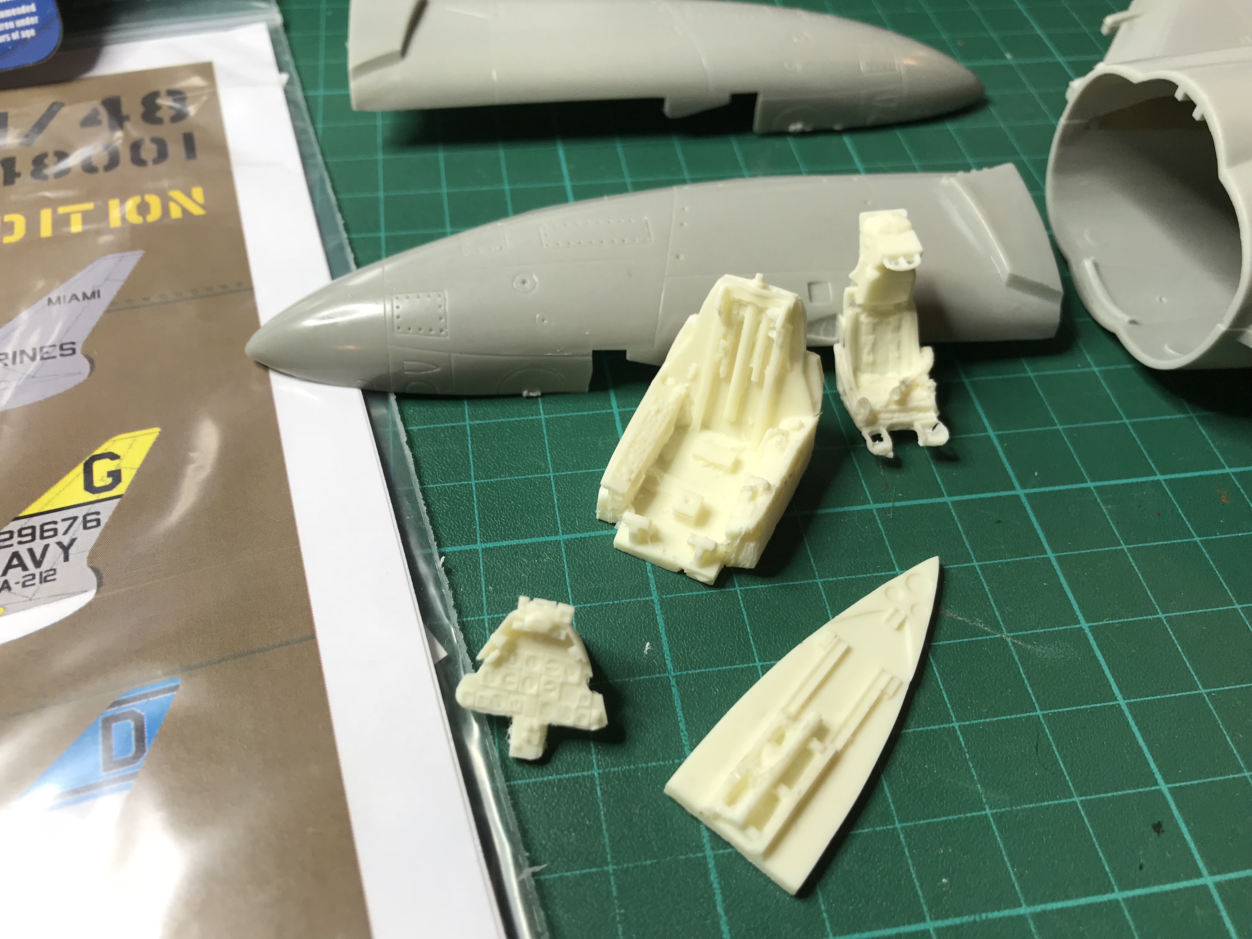 [Hobbycraft] 1/48 - Vought F7U-3 Cutlass  18092309142719107015908049