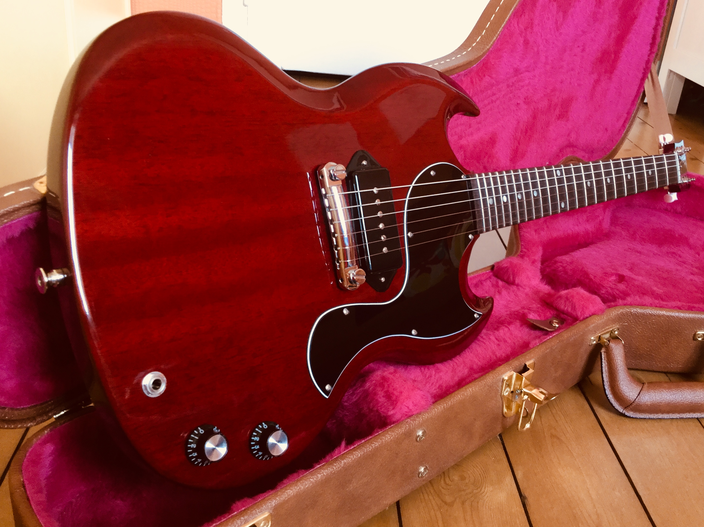 F3932C67-E040-4DB7-9F00-FB12C7887658.