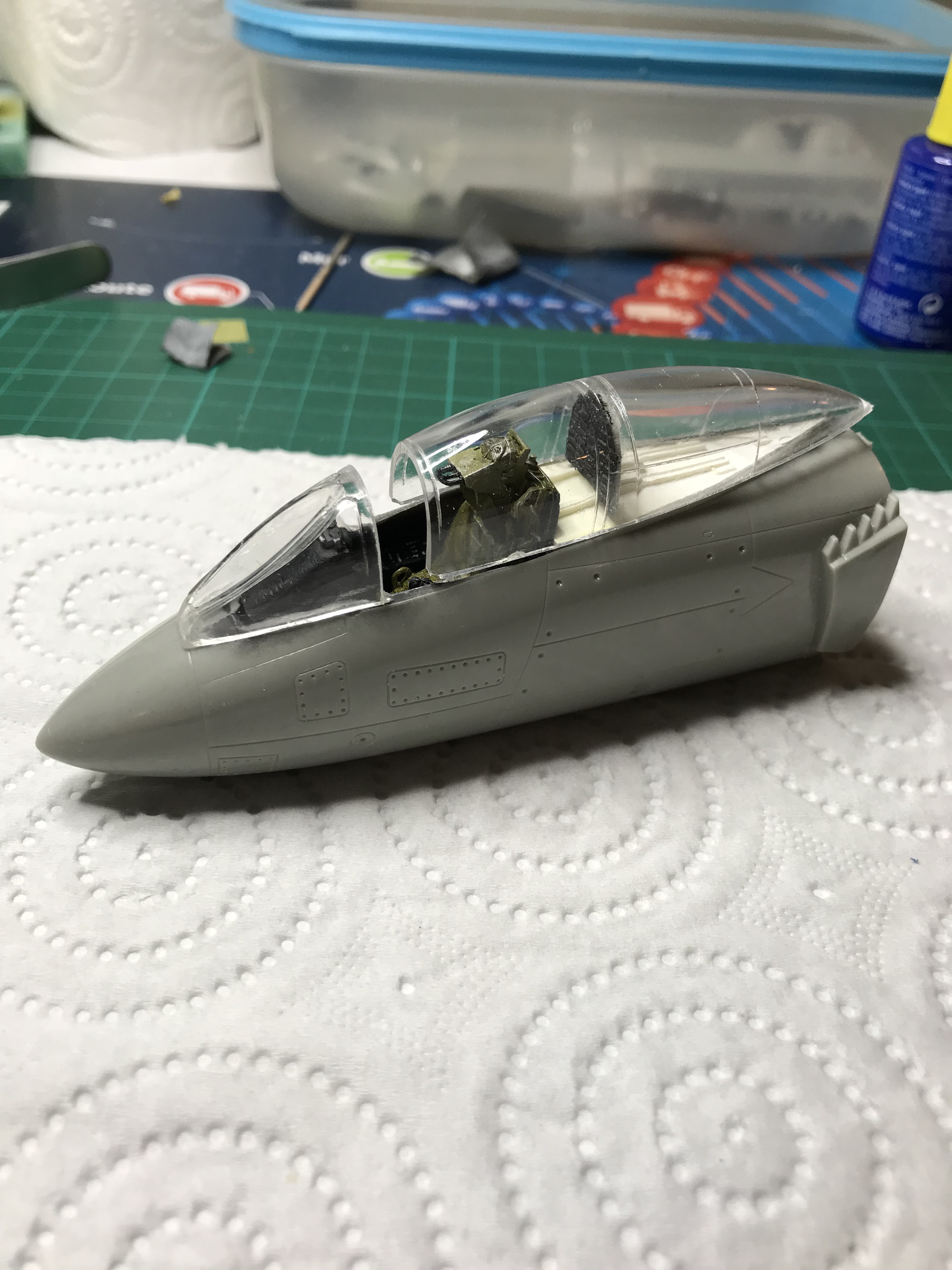 [Hobbycraft] 1/48 - Vought F7U-3 Cutlass  18100108493119107015918819