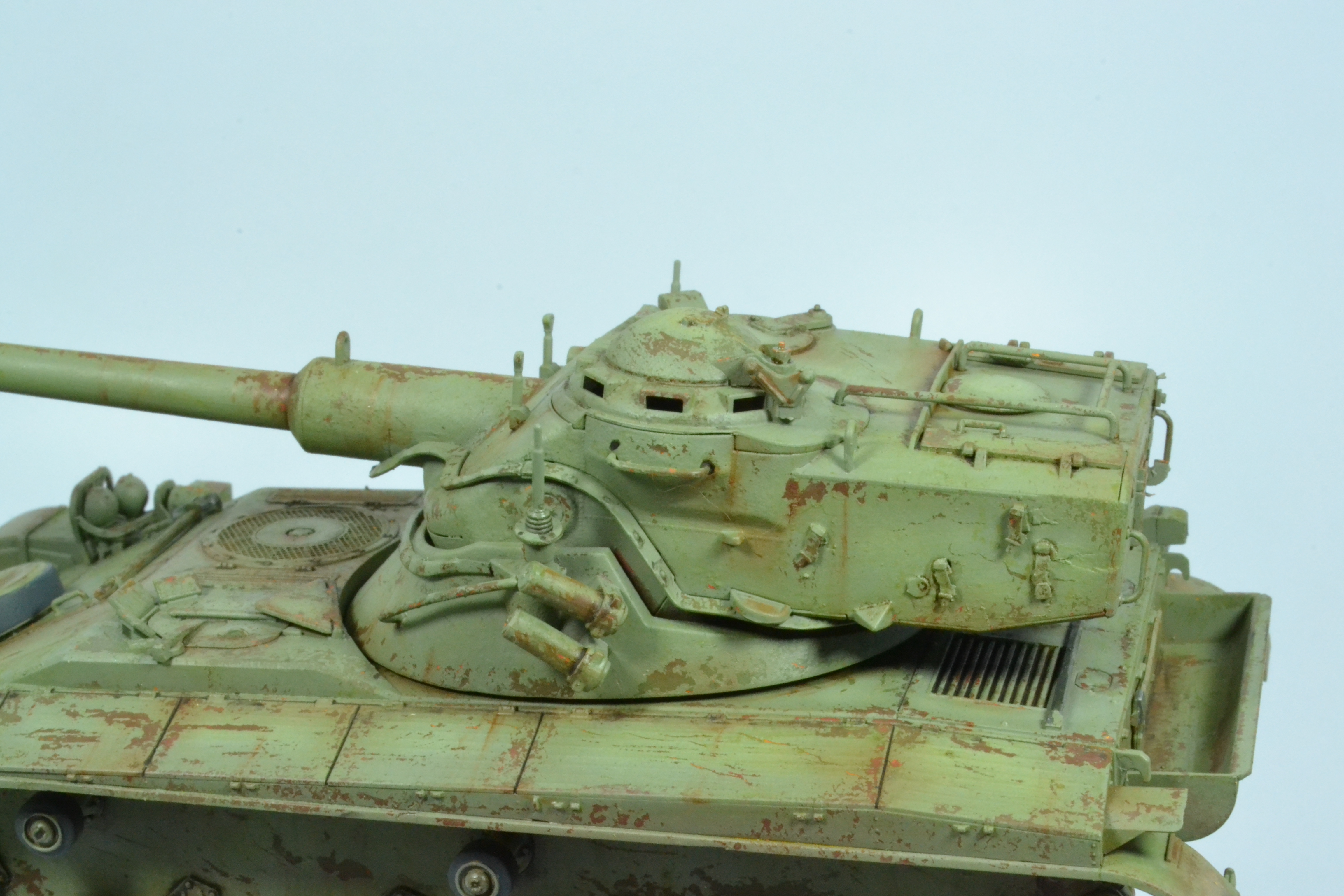 AMX 13 (Tamiya) 1/35 18101510263822494215944933