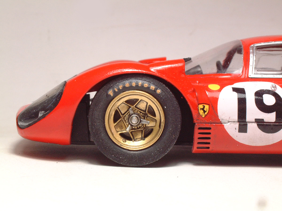 Ferrari 330 P4 - 1/24e - [Fujimi] 1901030210464769016058208