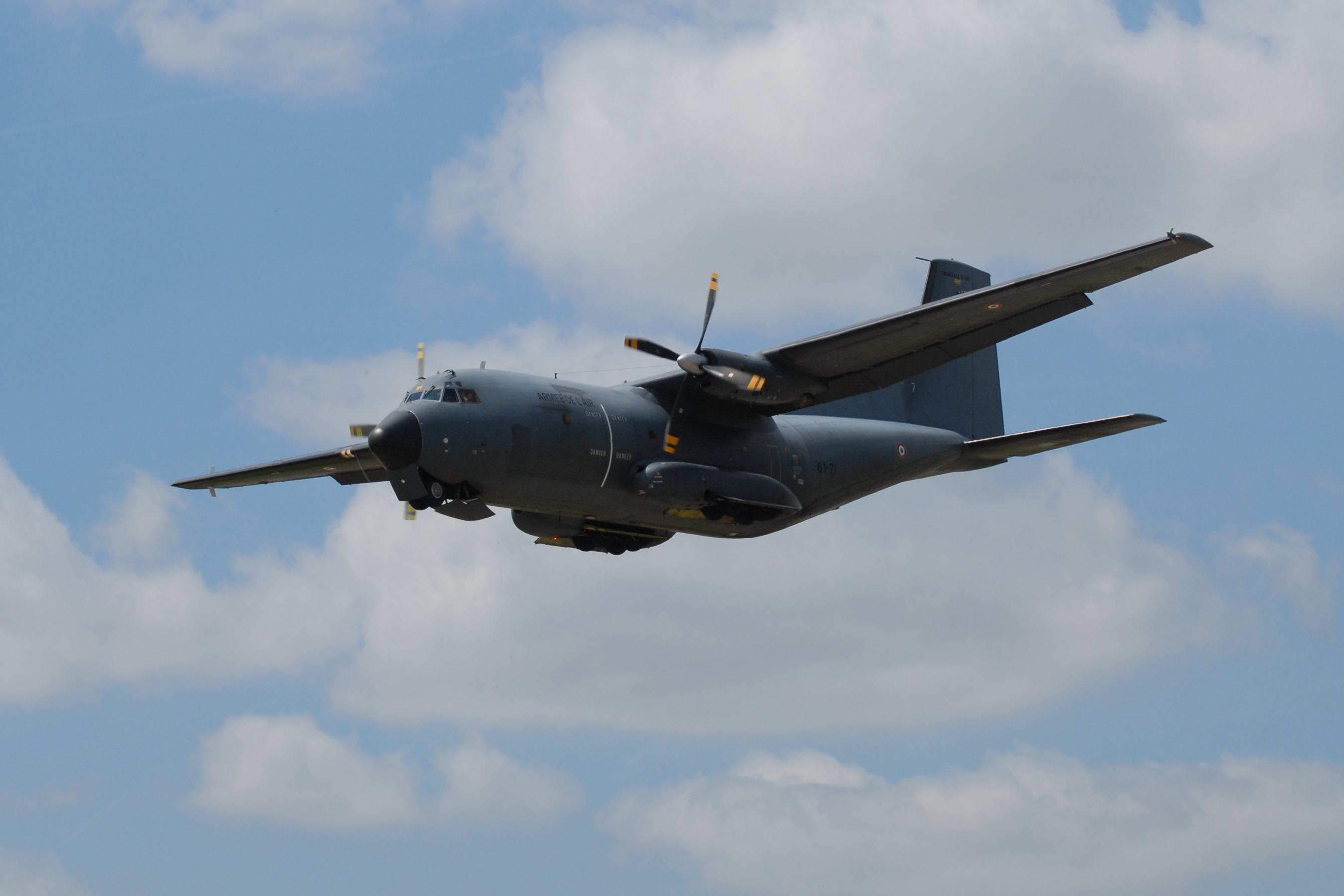 Transall_C-160_-_AirExpo_Muret_2007_0274_2007-05-12_cropped