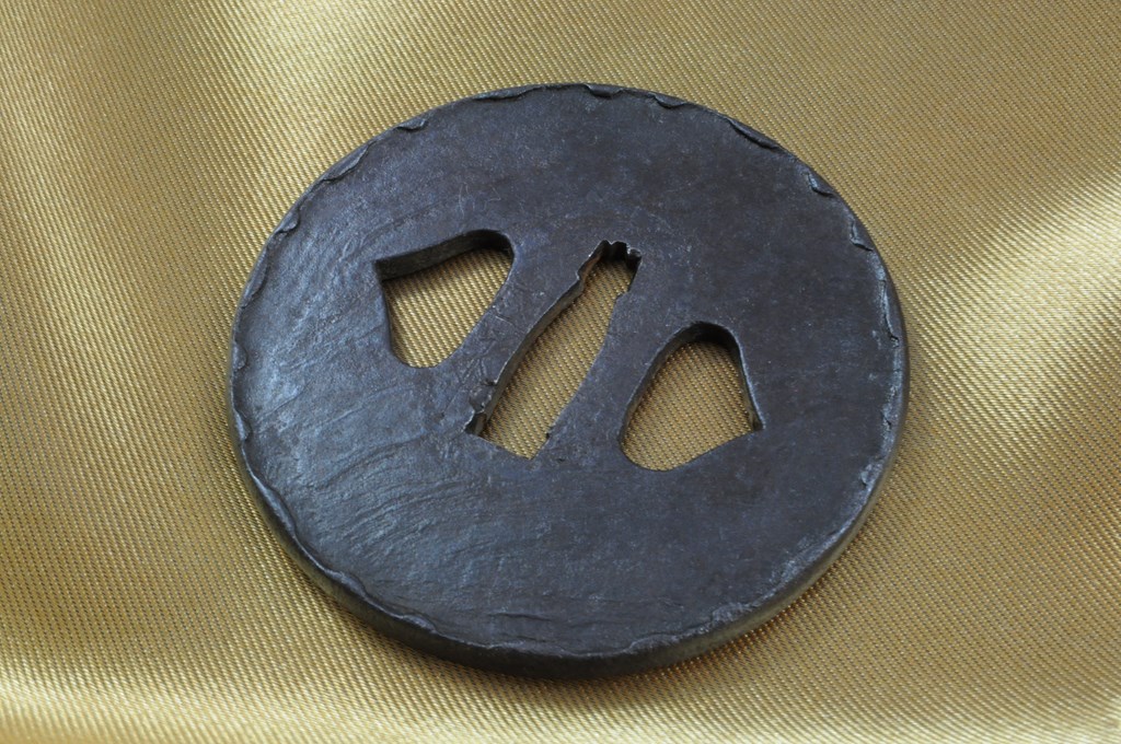 Kuninaga-tsuba-2