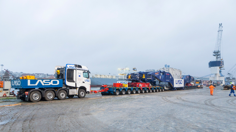 portugals-biggest-heavy-load-transport-breaks-all-records-940-02