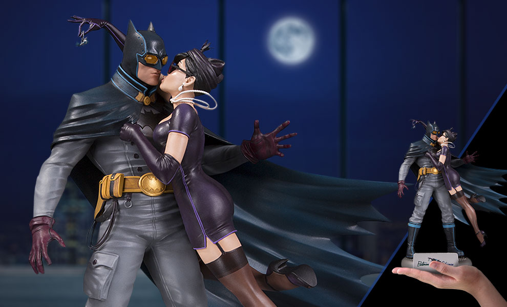 Batman-and-Catwoman-Deluxe-DC-Comics-Statue