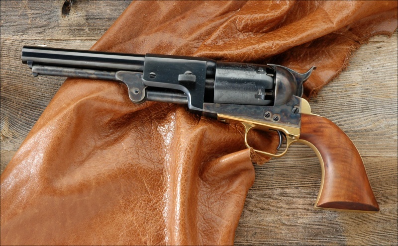 Le Colt Dragoon modèle 2 19032812445024742316178152