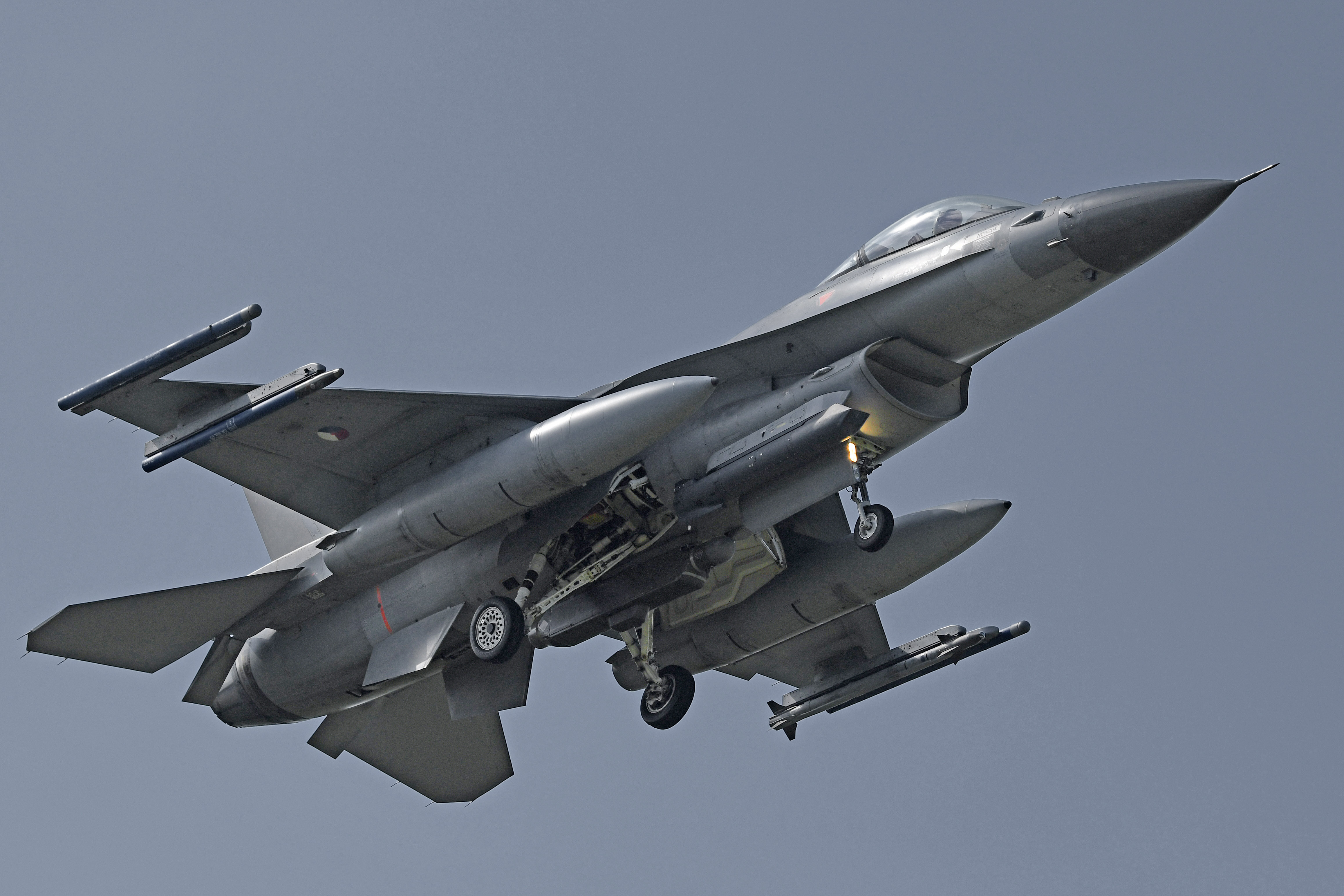 F-16A_D8C14962