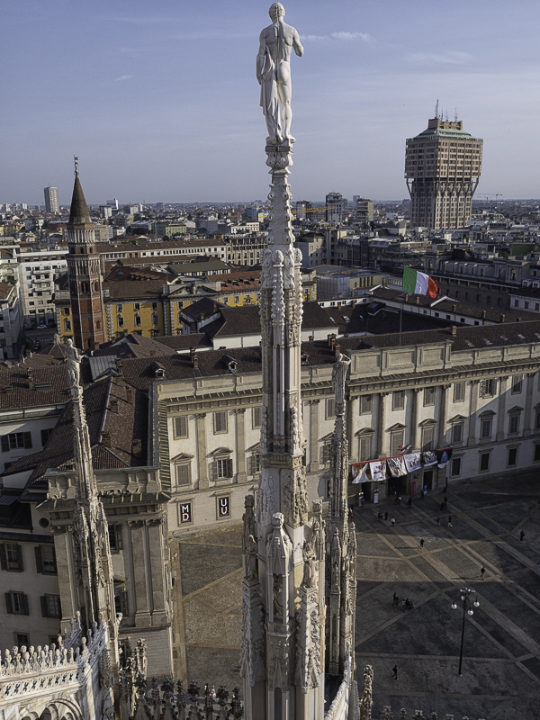 Duomo à Milan 19042210145423607916208069