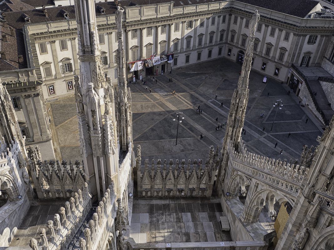 Duomo à Milan 19042210145823607916208075