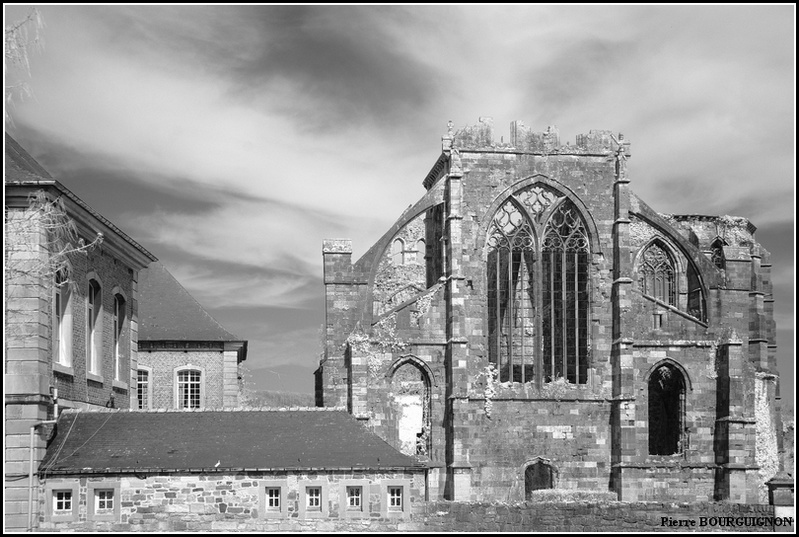 Abbaye d'Aulne, photographie infrarouge par Pierre BOURGUIGNON, Belgique