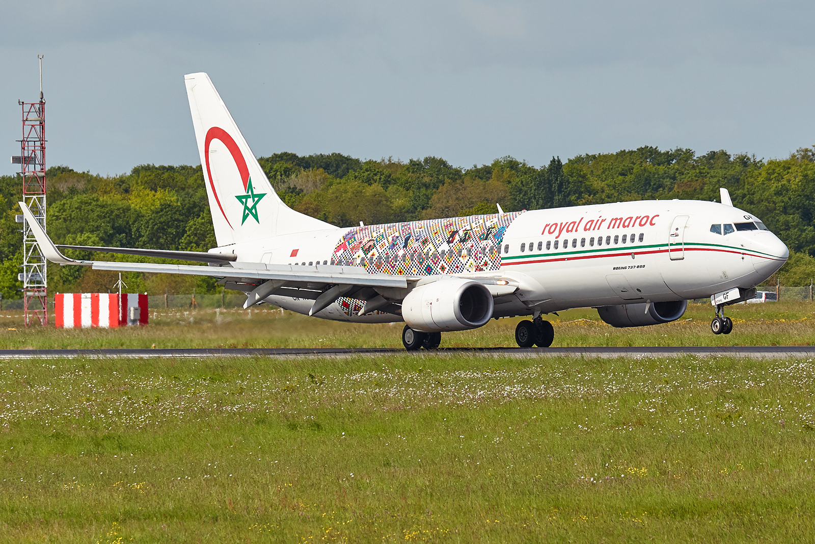 [26/02/2017]Boeing 737-800 (CN-RGF) Royal Air Maroc "Wings of African Art" Livery 1905030532305493216222359