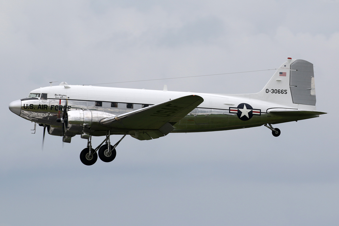 9834 DC-3 N47E
