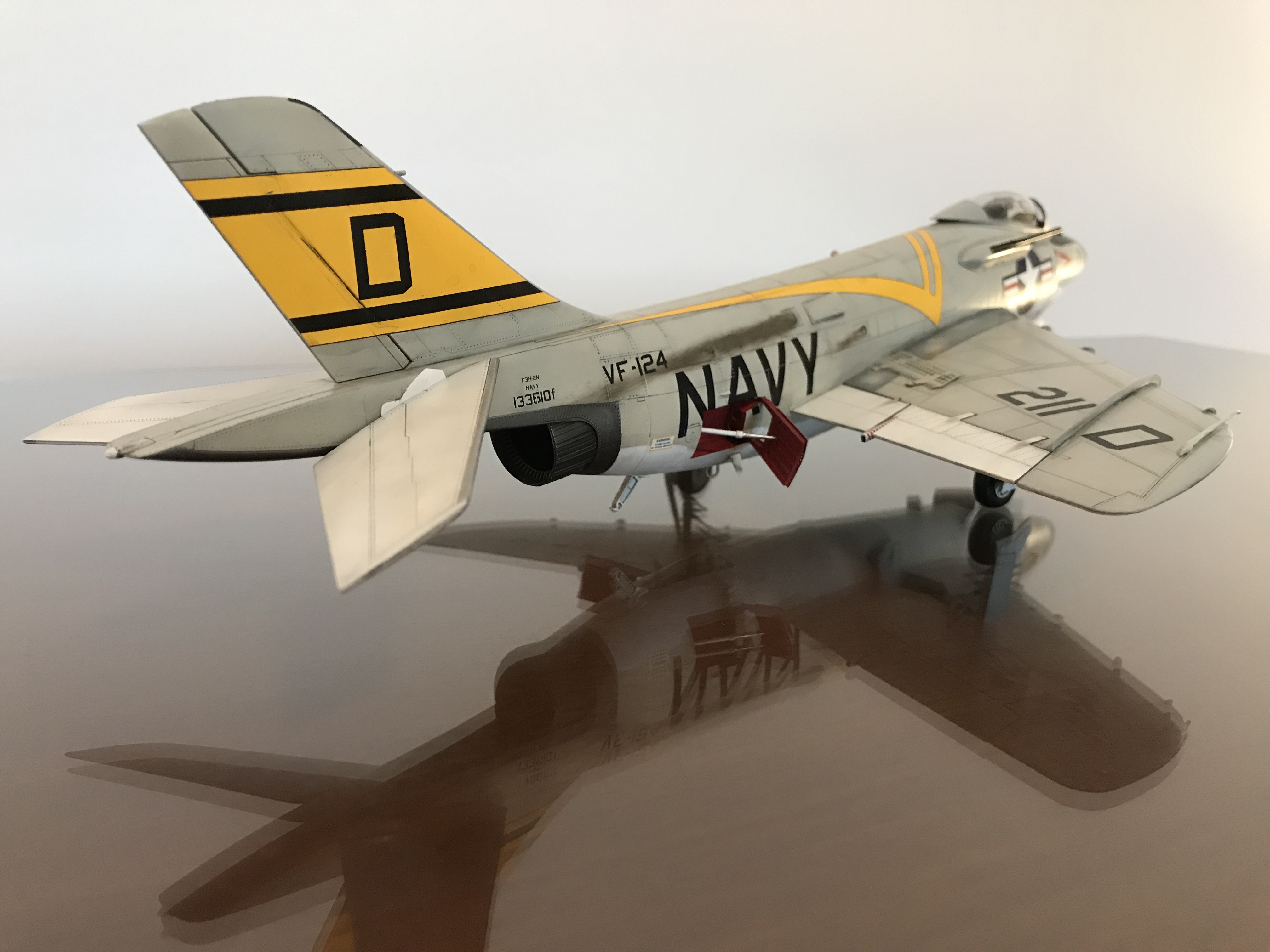 McDonnell F3H-2N Demon - US Navy VF-124 19061509425019107016274946