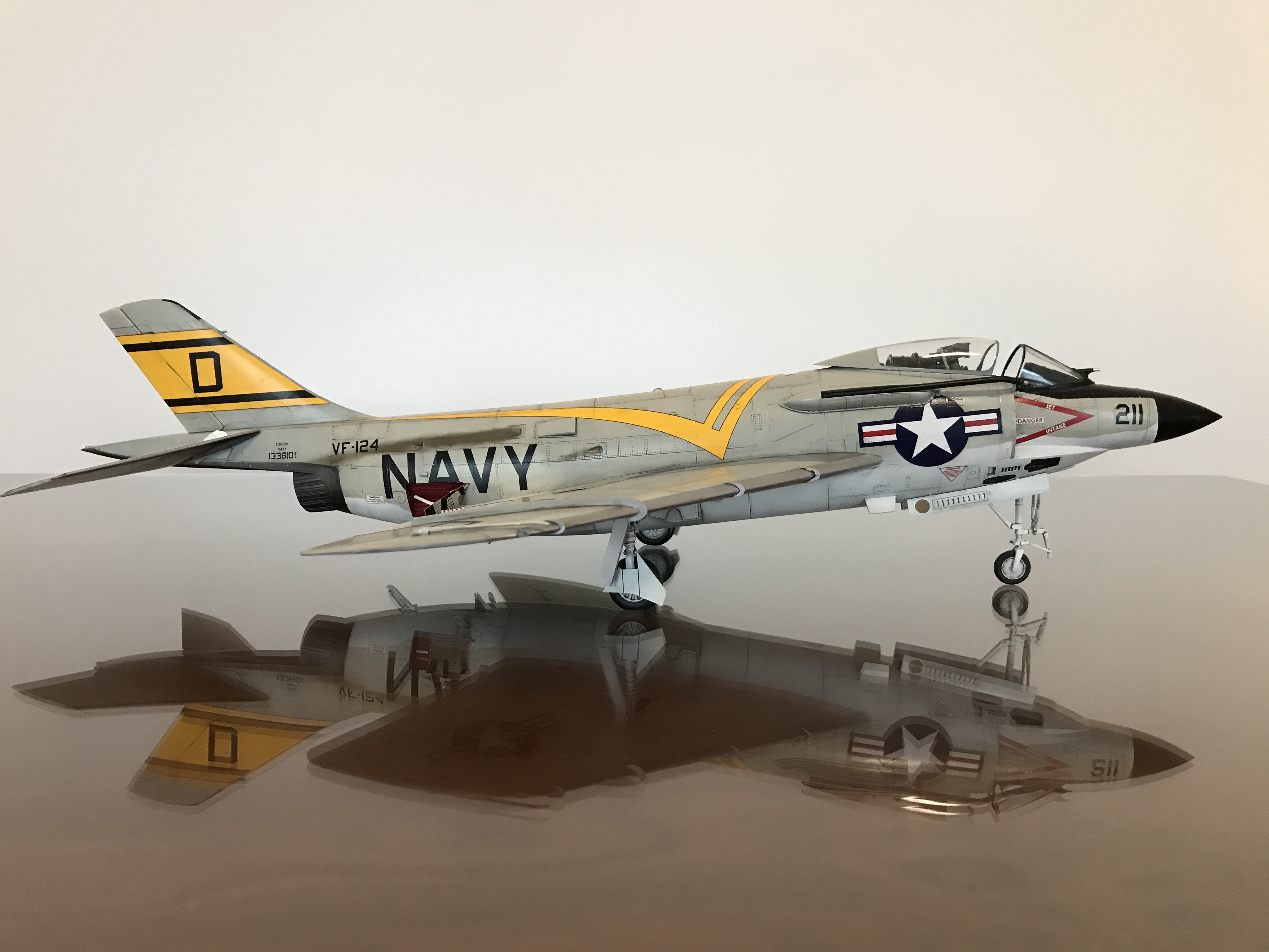 McDonnell F3H-2N Demon - US Navy VF-124