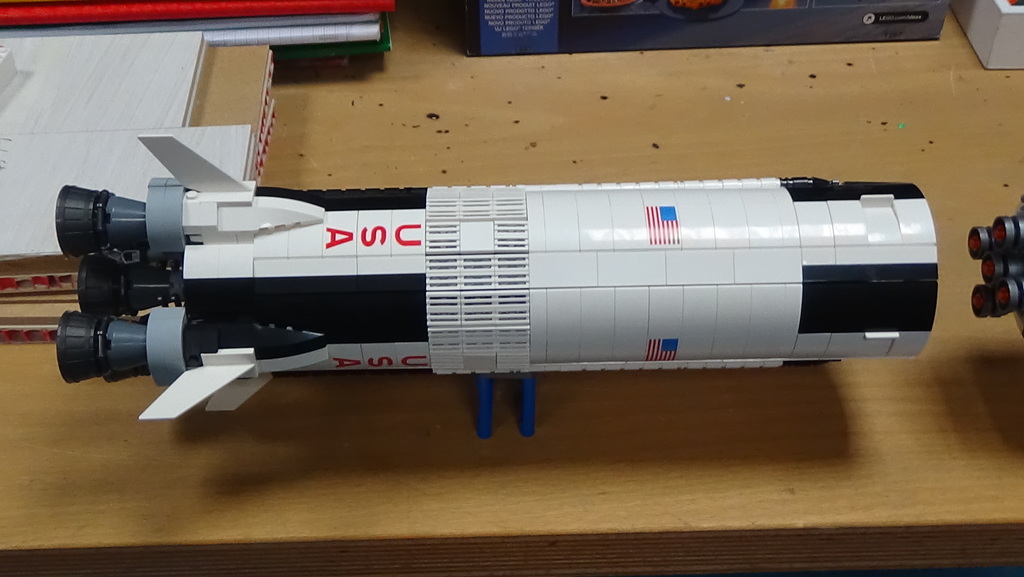 Apollo 10 1/2 : Les Fusées De Mon Enfance Montage de la fusée Saturn V pour le vol Apollo 11 - Page 3