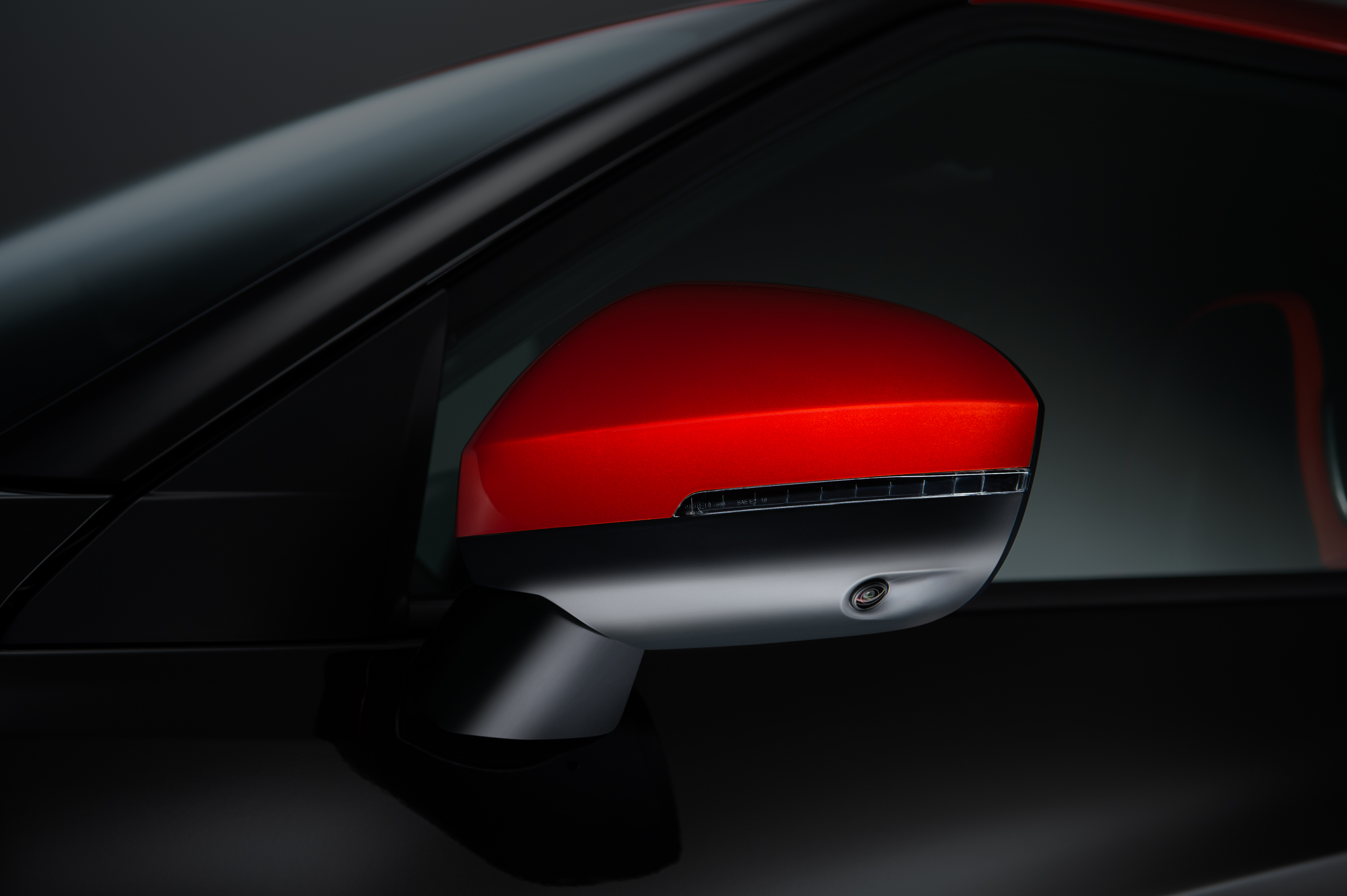 _3 - 6pm CET - New Nissan JUKE Unveil  Black Static Studio - 5-source.Sep