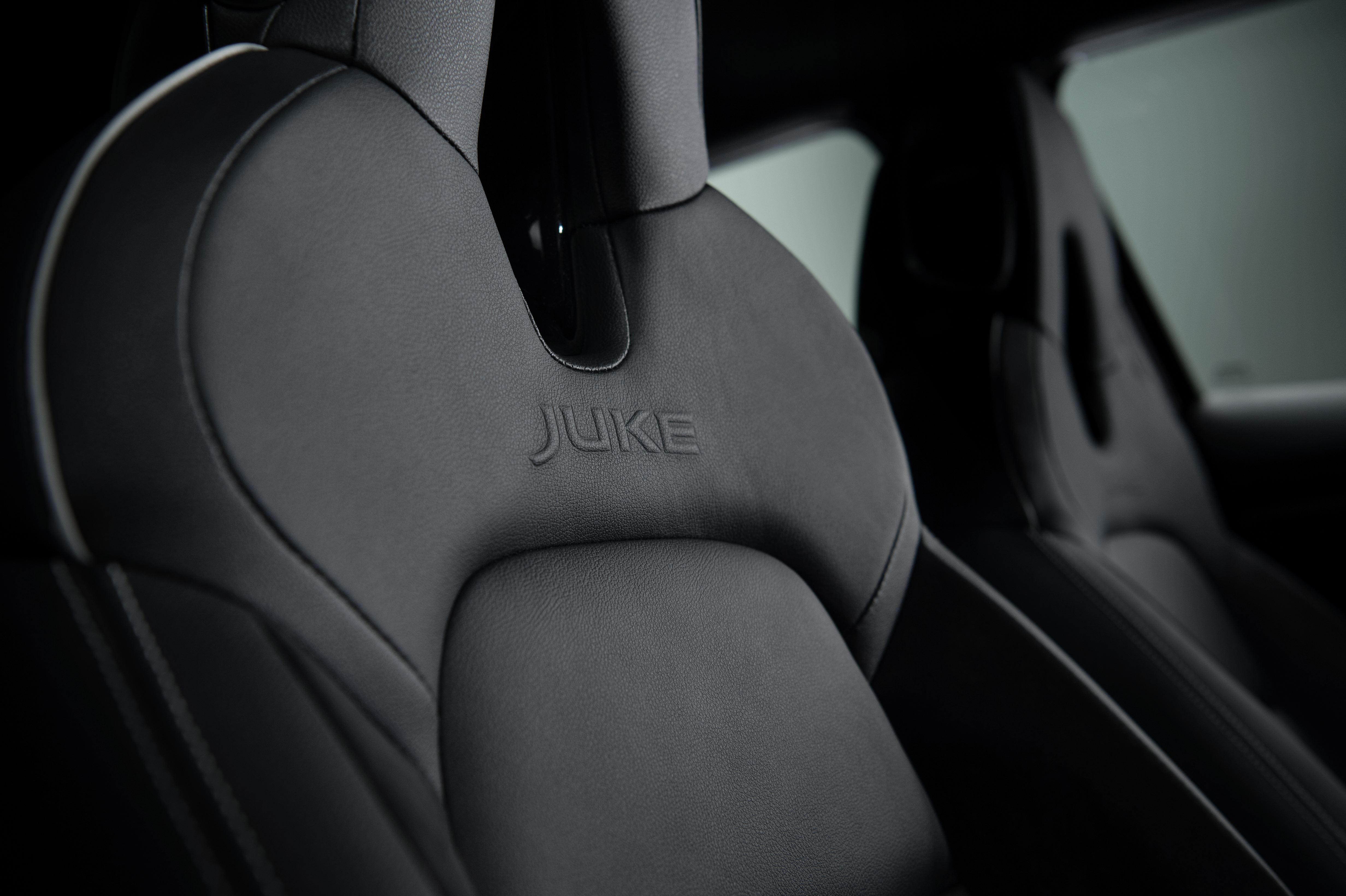 _3 - 6pm CET - New Nissan JUKE Unveil  Red Static Studio - 7-source.Sep