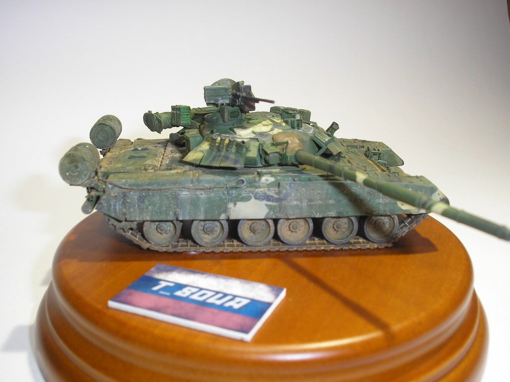 T-80 Ua /  Modelcollect  - Page 2 HQbuIb-P1010002
