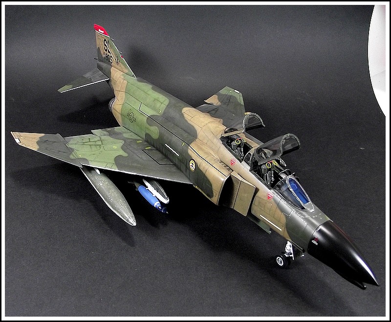 [Academy] 1/48 - McDonnell-Douglas F-4C Phantom II 1910150657494926416462949