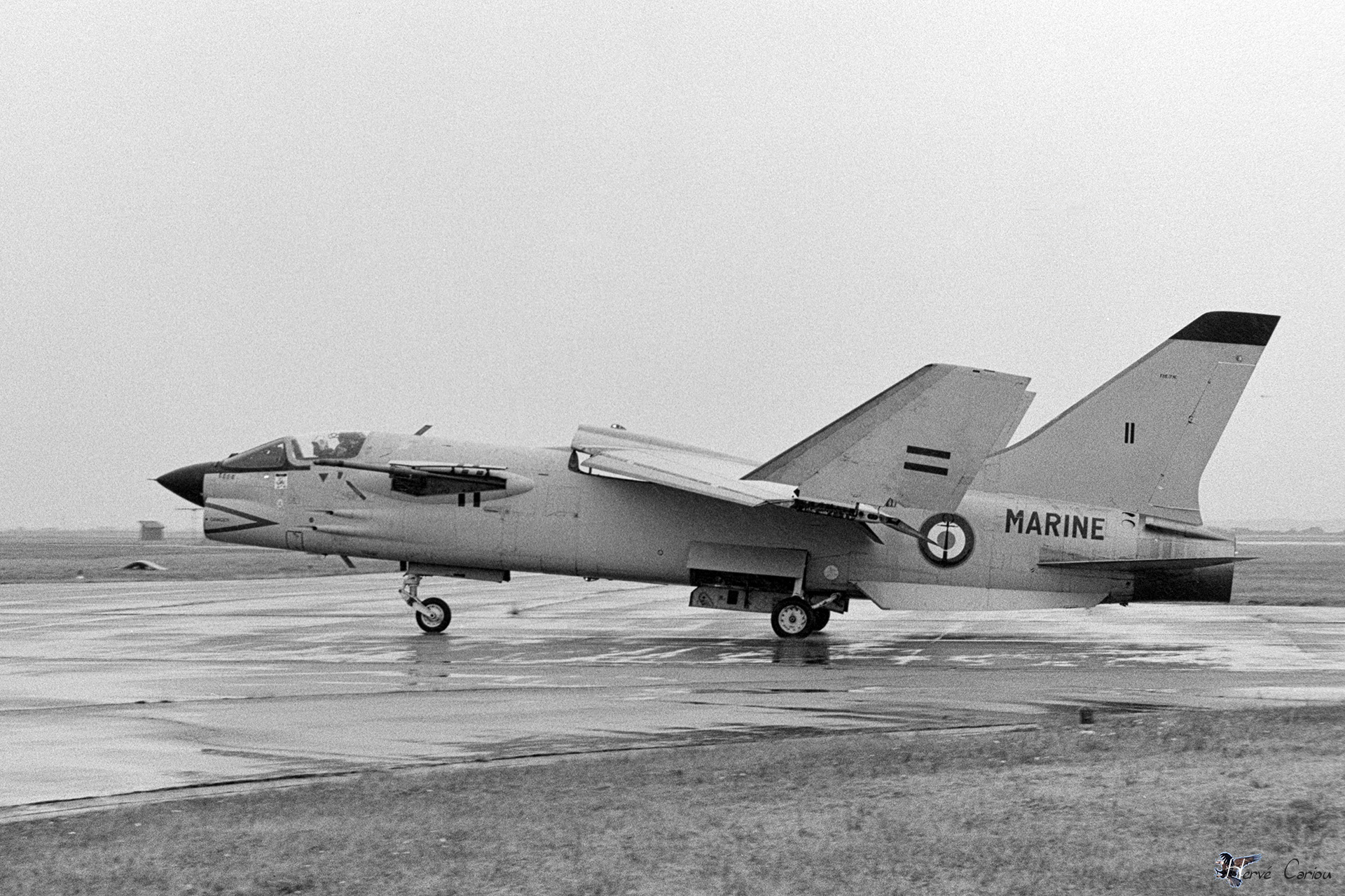 F-8EFN11_D8C6579