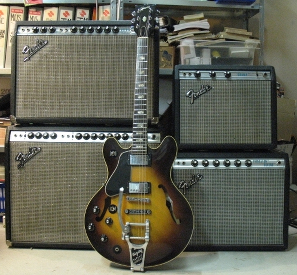 PdwDIb-fender-collection.jpg