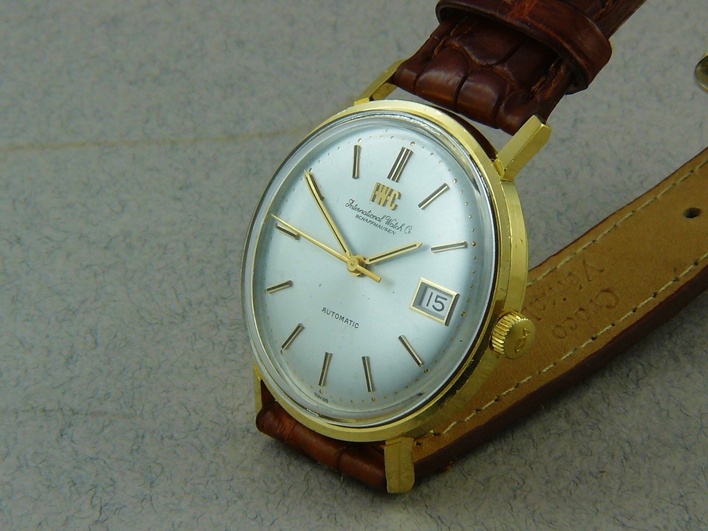 IWC vintage : couronne toujours siglée ? 19121605572425143916559523