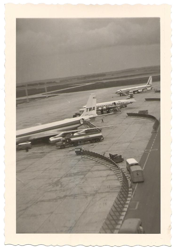 Orly Photo Avion TWA et Type H
