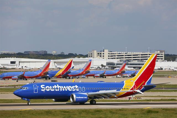 https://nsm09.casimages.com/img/2020/01/27//6ygWIb-Small-737-MAX-Southwest-taxying.jpg