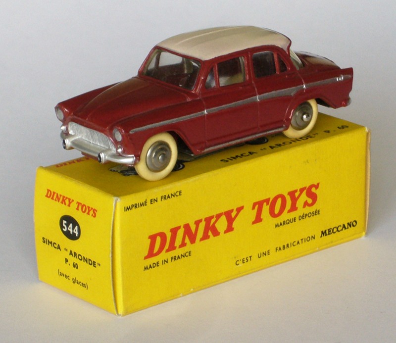 #2137 Simca Arone P60 Dinky-Toys face sur boite web