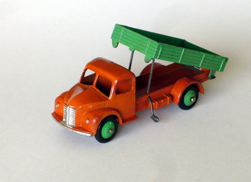 #2118 Dodge Rear tipping Dinky-Toys face web
