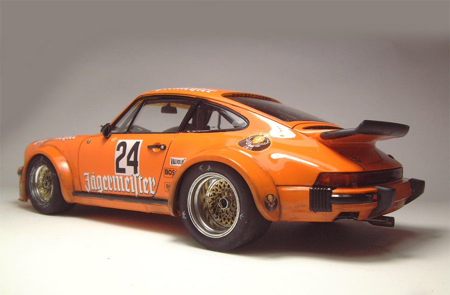 Porsche 934 RSR "Jägermeister" - 1/24e [Tamiya] 8XsgJb-934-fini5