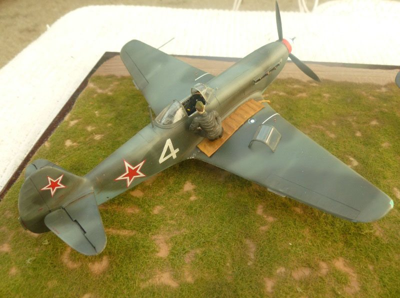 Yak-9 Début de série (yak-9DD de modelsvit + fuselage Vector) de la Poype GC3 Normandie 1/48 20031010101023469216683523
