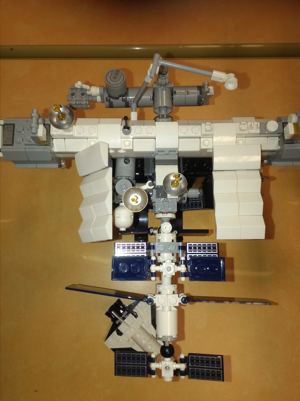 ISS en Lego CzIlJb-ISS-04