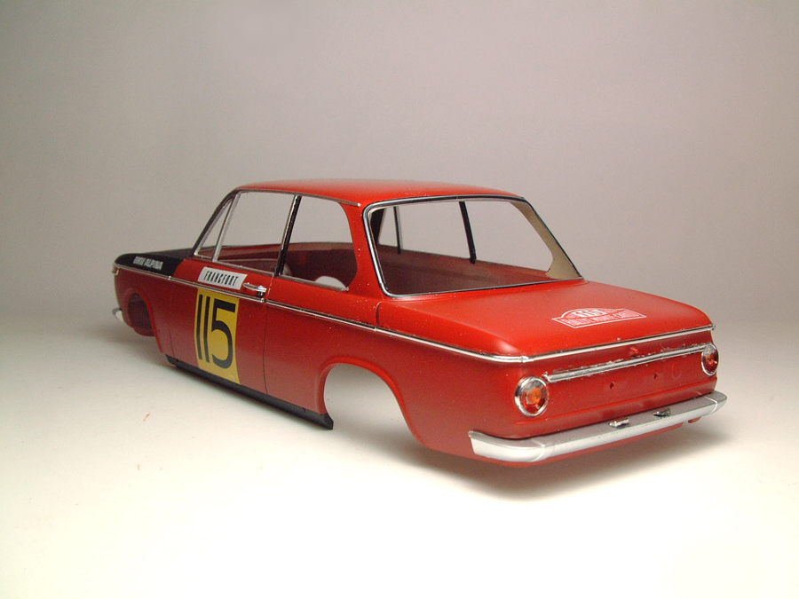 BMW 2002 Ti "Montécarl 69" - 1/24e [Hasegawa] - Page 2 JwupJb-2002-carrosserie15