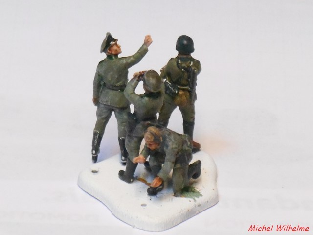 FIGURINES résine 1/72 2003250914385625616705639