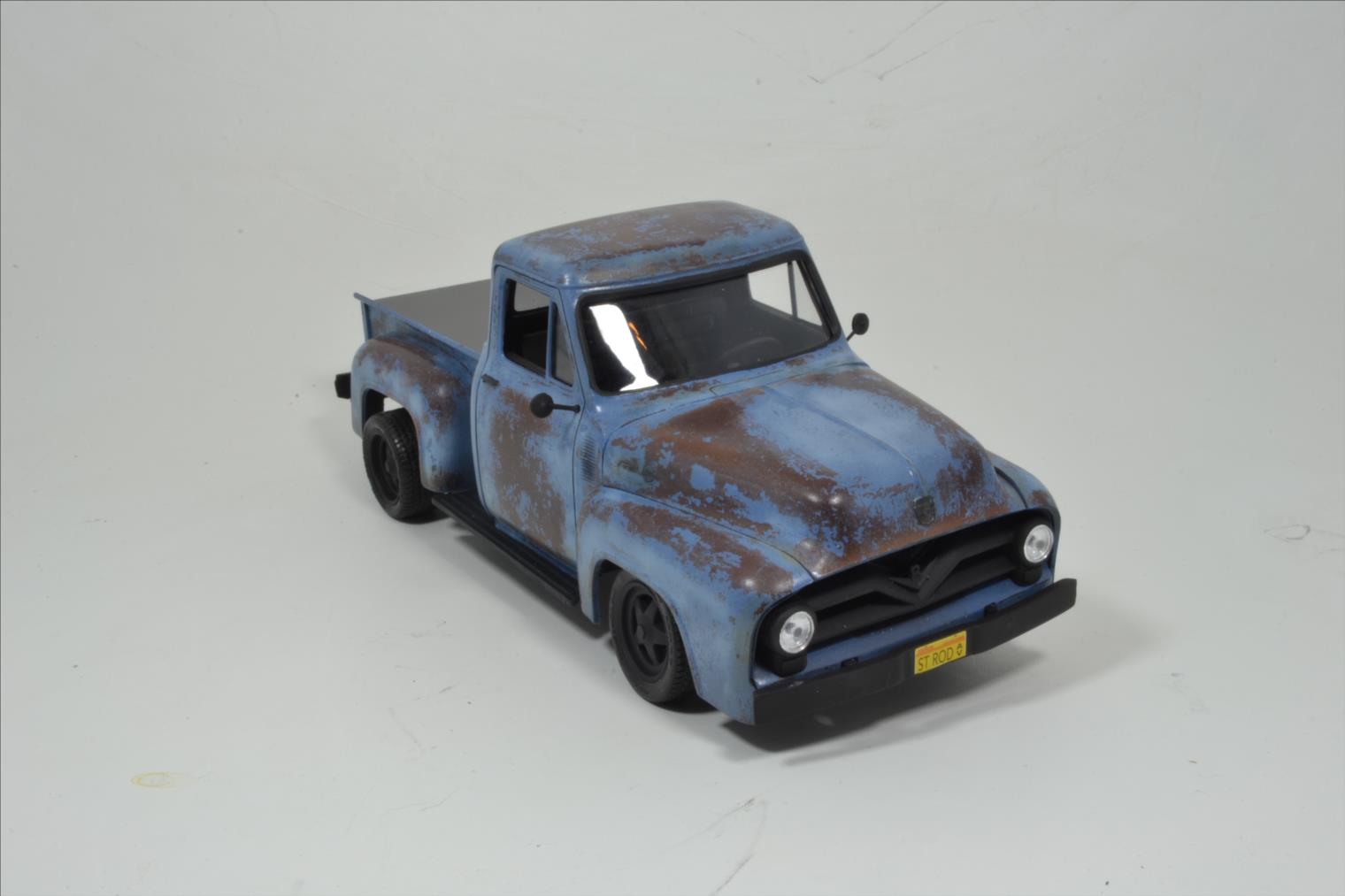  ROD FORD F100 (1/24 MONOGRAM) - Page 2 20041410174422494216744380