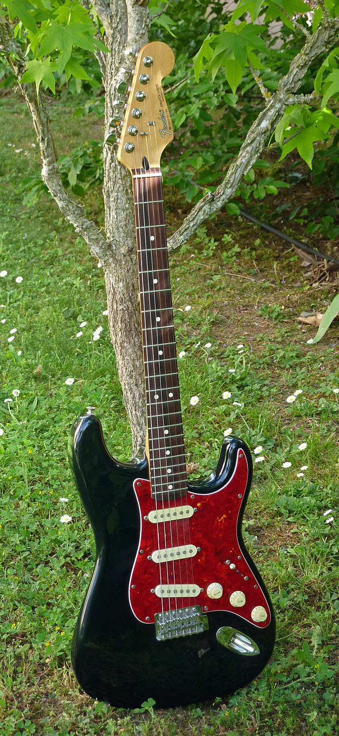 Black Label Hybrid Stratocaster of the '90s - FUZZFACED
