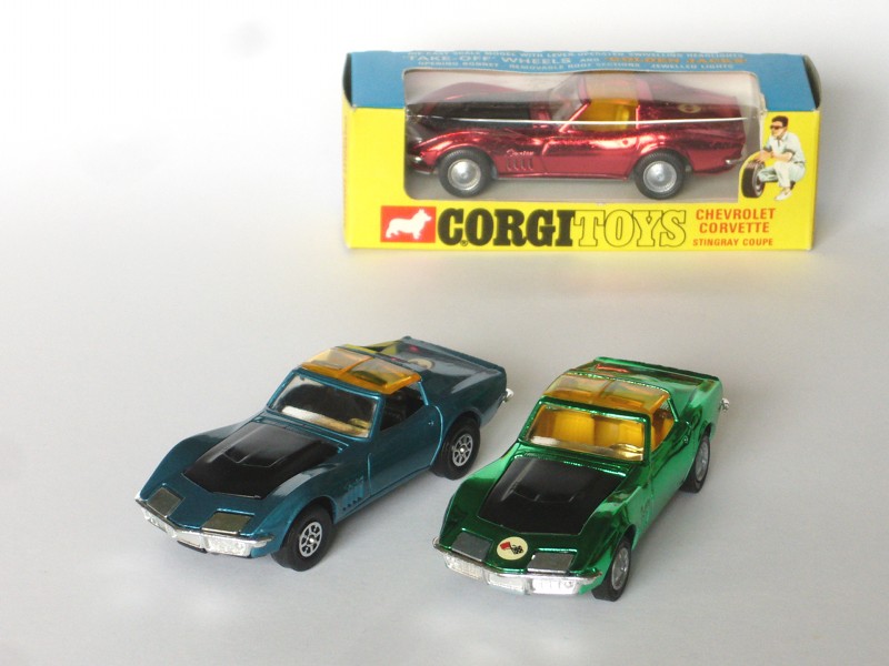 Chevrolet Corvette Corgi-Toys x 3 web