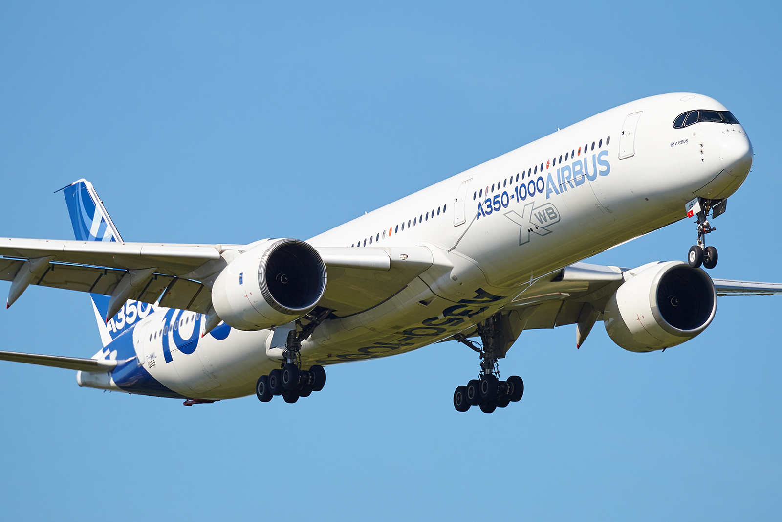 [18/05/2020] A350-1000 (F-WMIL) Airbus Industrie X0MAJb-GRX-1475