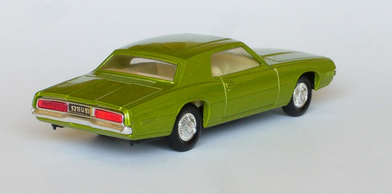 #2068 Ford Thunderbird Dinky-Toys arrière feux allumés web