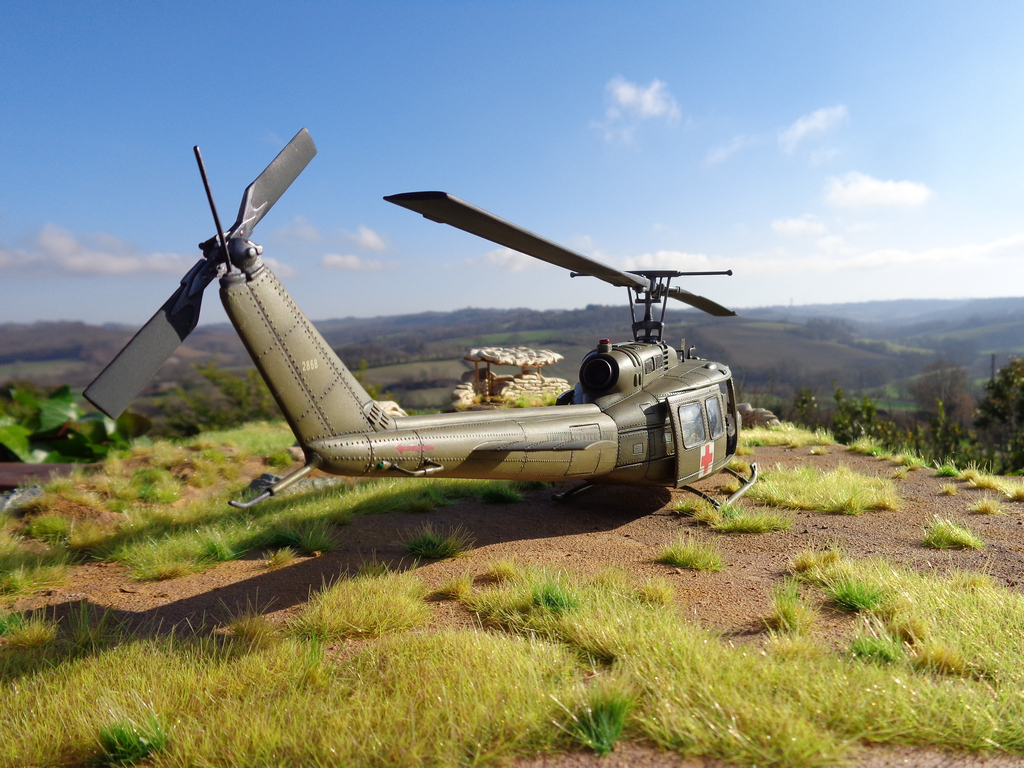 Bell UH-1D "Huey" - Dragon-1/35  SdjKJb-DSC01220