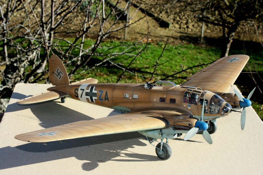 Heinkel HE 111 H6 TROP - Revell - 1/32 F9cNJb-18