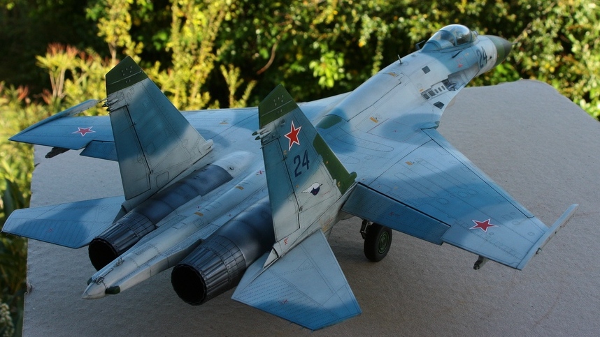 Sukhoi SU-27 Flanker B Trumpeter 1/32 PraNJb-1