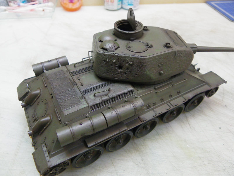  Épave de blindé T-34 85 - ZVEZDA - 1/35 [mise à jour du 30/12/2013] QiaNJb-IMGP6198