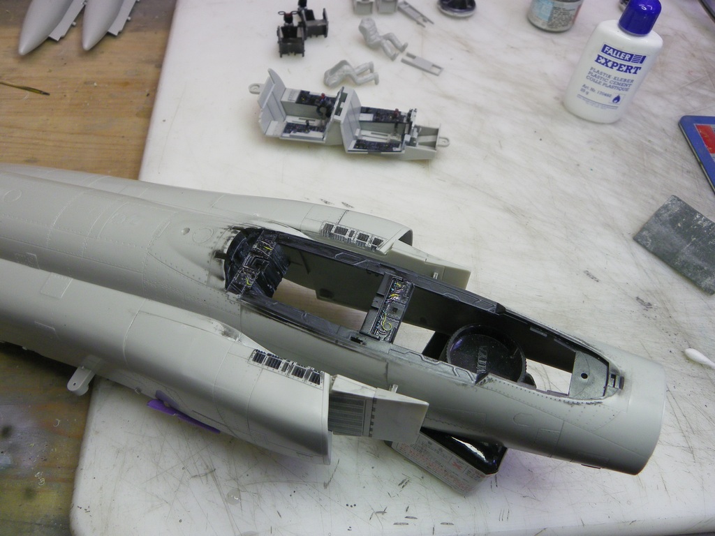 F-4 C/D Phantom - Tamiya - 1/32 {MAJ du 05-04-15 FINI} UpcNJb-IMGP0027