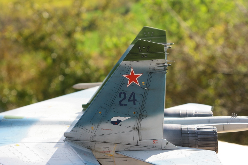 Sukhoi SU-27 Flanker B Trumpeter 1/32 VraNJb-22